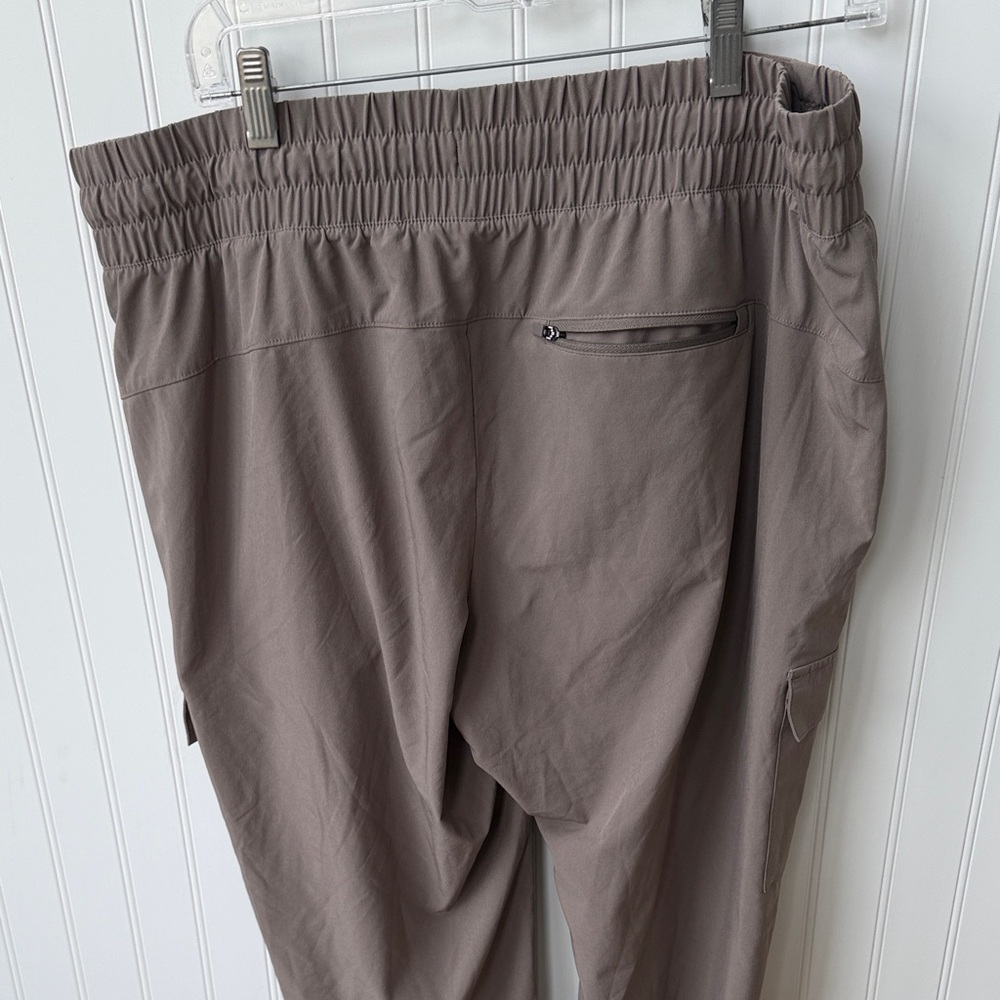 all in motion Taupe Cargo Joggers - Picture 5 of 8